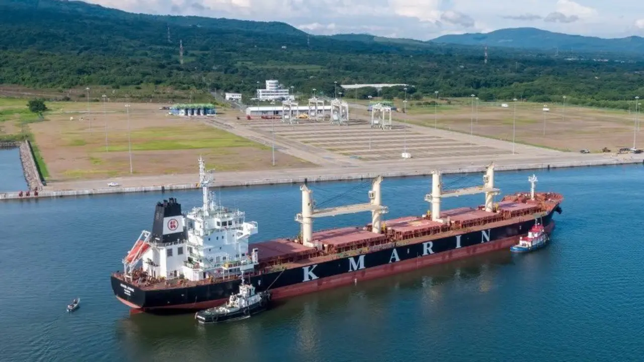 Puerto de La Uni&oacute;n