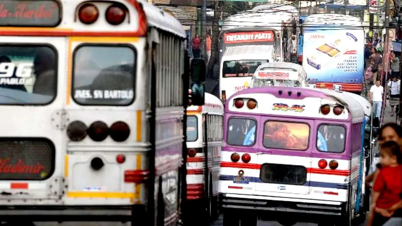 Unidades del Transporte P&uacute;blica de Pasajeros buses y microbuses