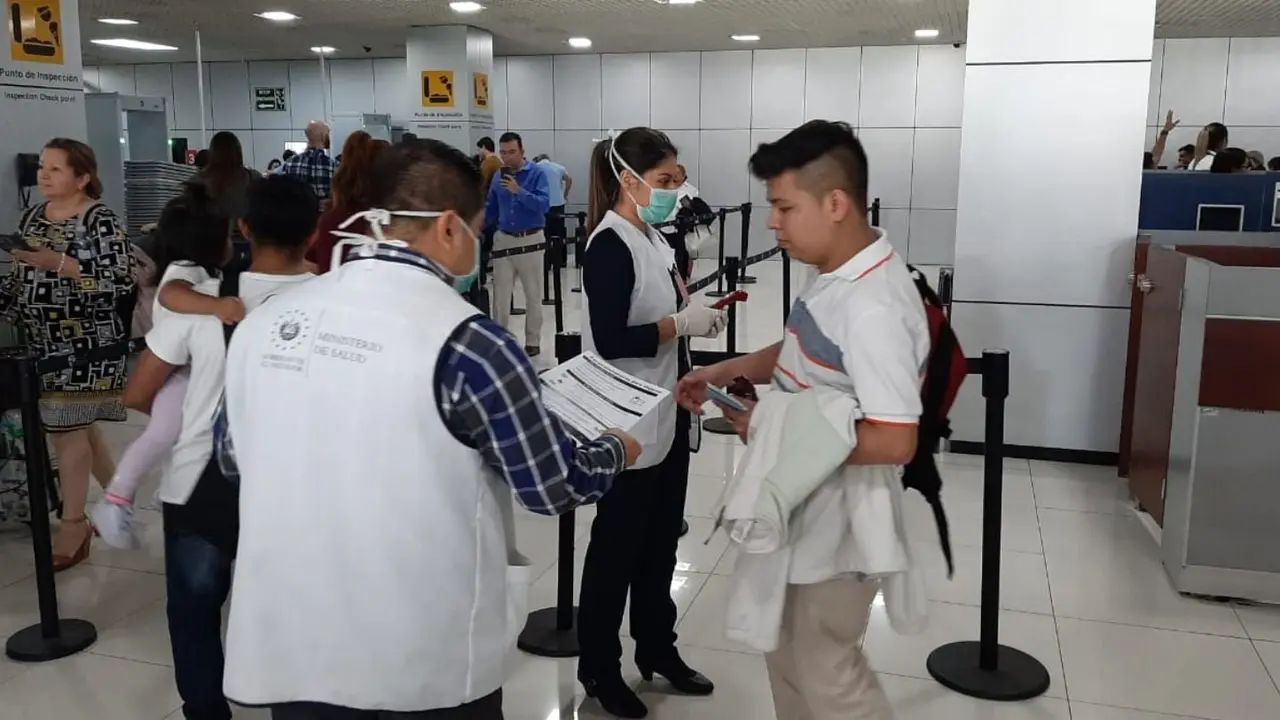 Inspecci&oacute;n en aeropuerto