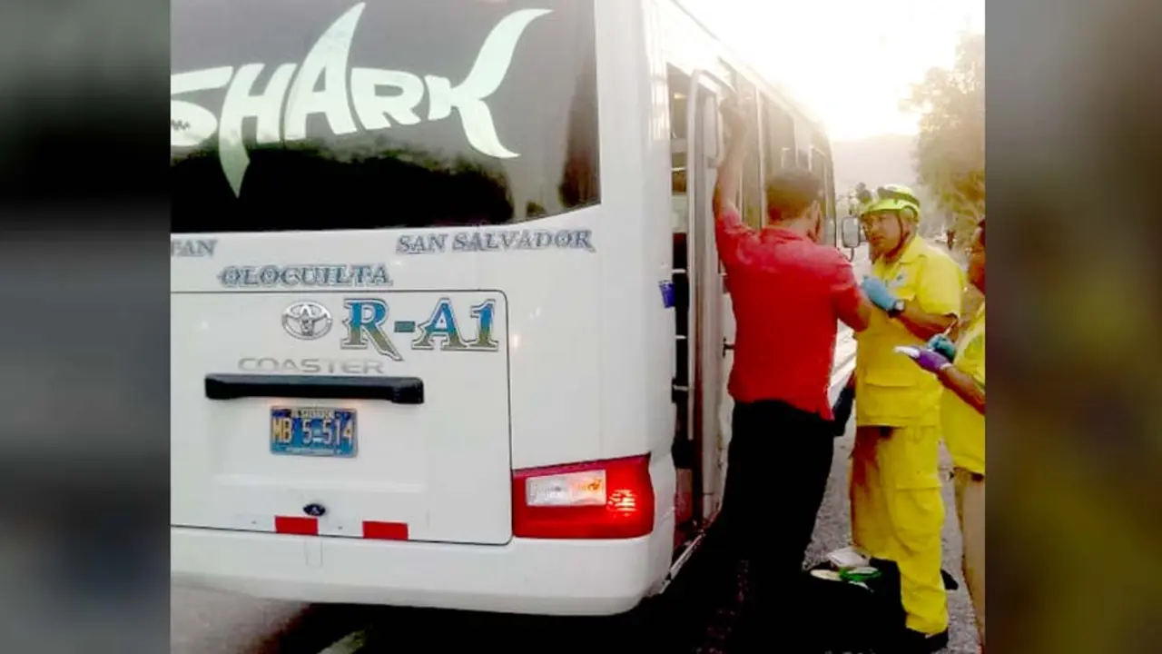 Asalto en microb&uacute;s de la ruta A-1 4