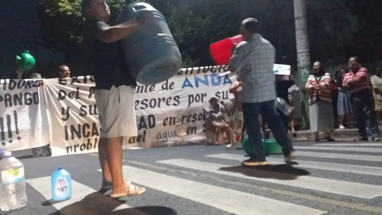 Habitantes Las Flores Soyapango