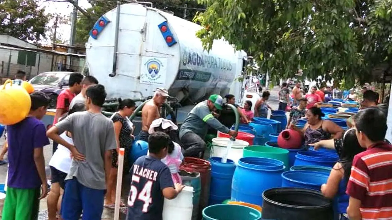 Falta de agua en Soyapango 1