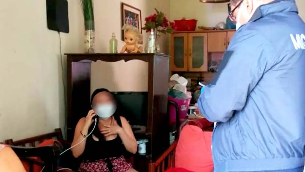 Salvadore&ntilde;a no se aisl&oacute;