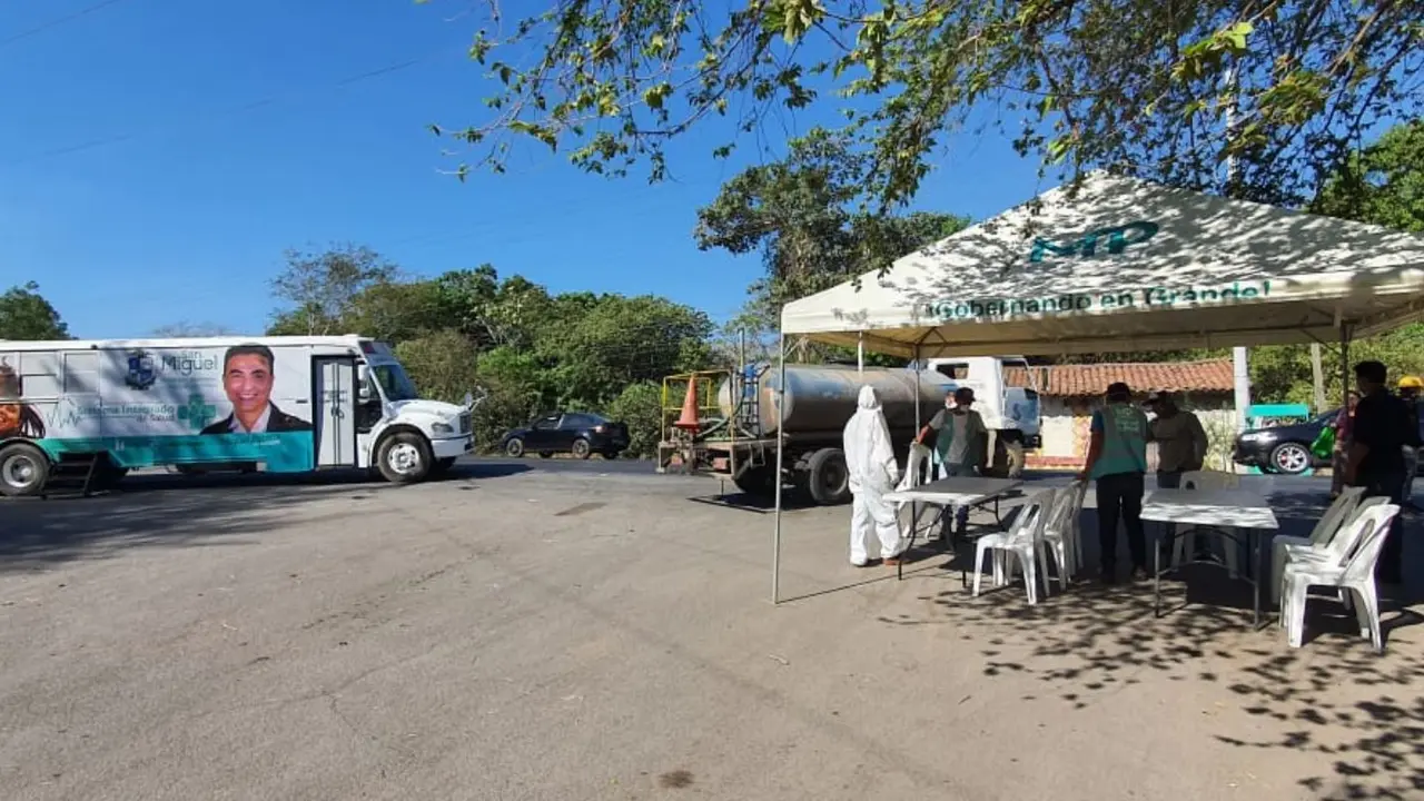 Entrada a San Miguel