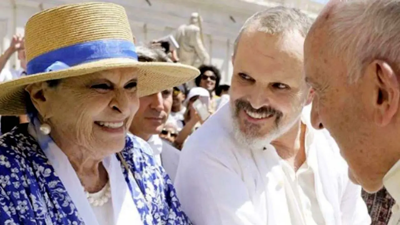 Luc&iacute;a Bos&eacute;