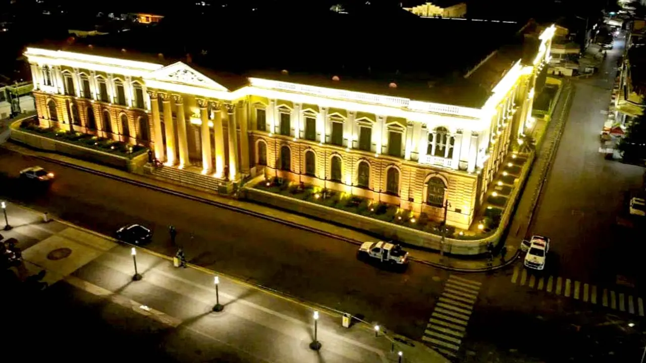 Calles solas en San Salvador