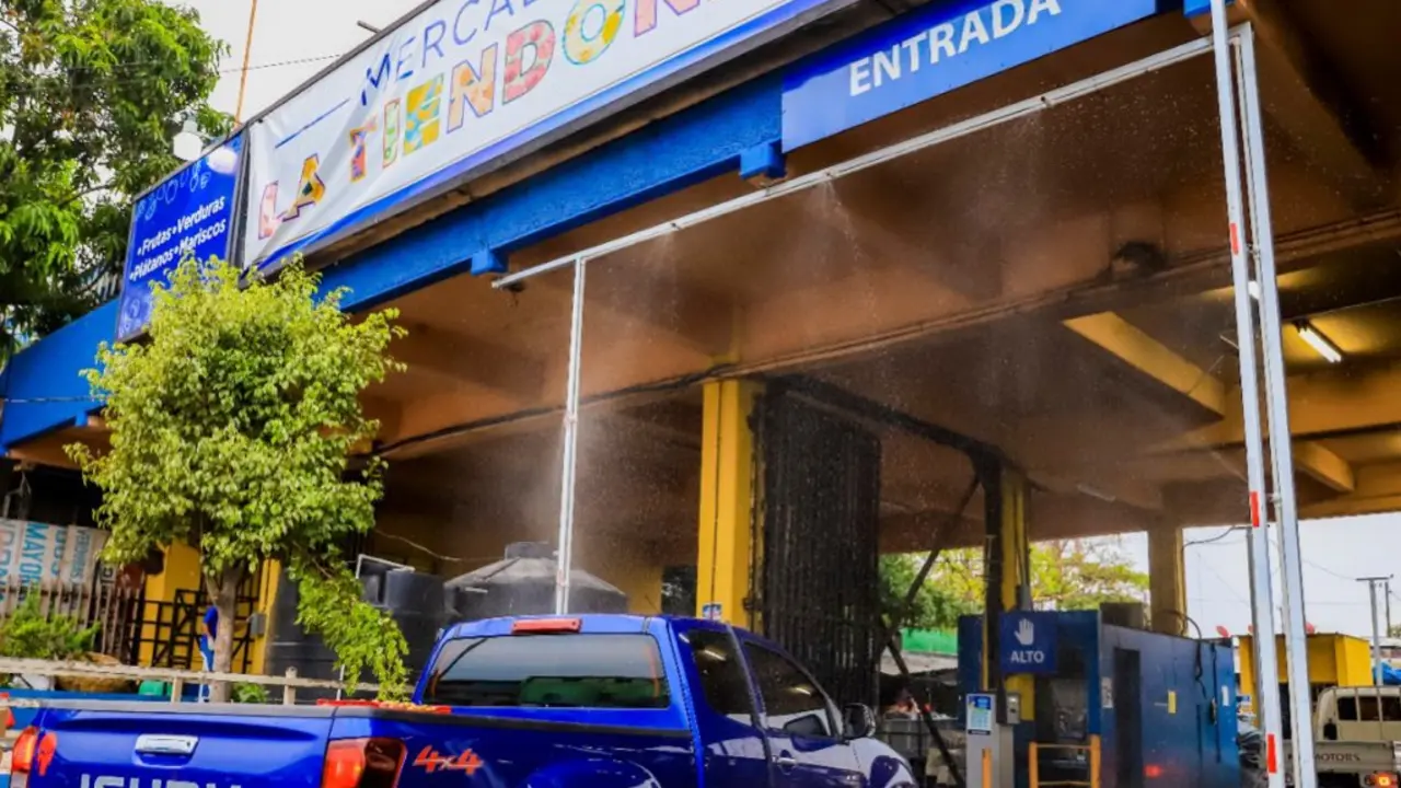 Mercado la Tiendona arco sanitario 4