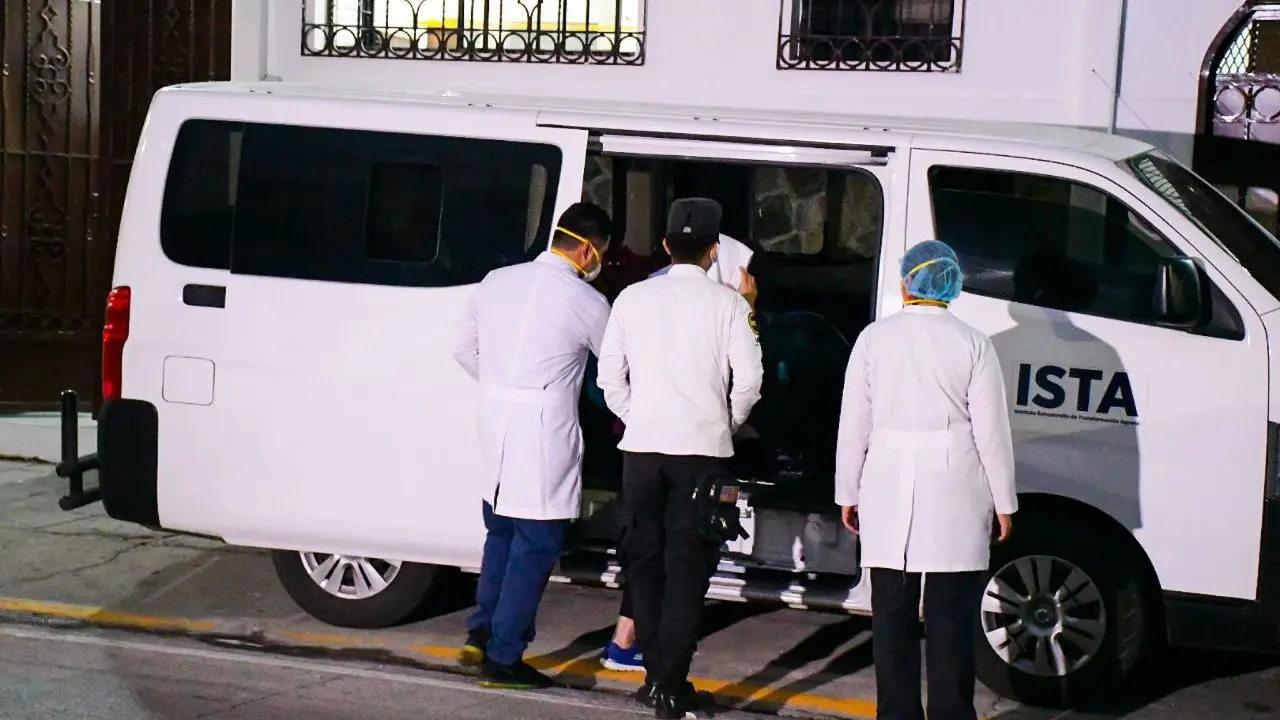 Salvadore&ntilde;o sale de Centro de Contenci&oacute;n