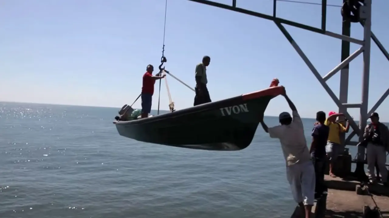 Lanchas en Puerto La Libertad