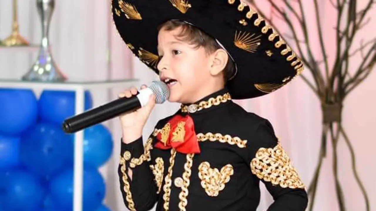 niño charro
