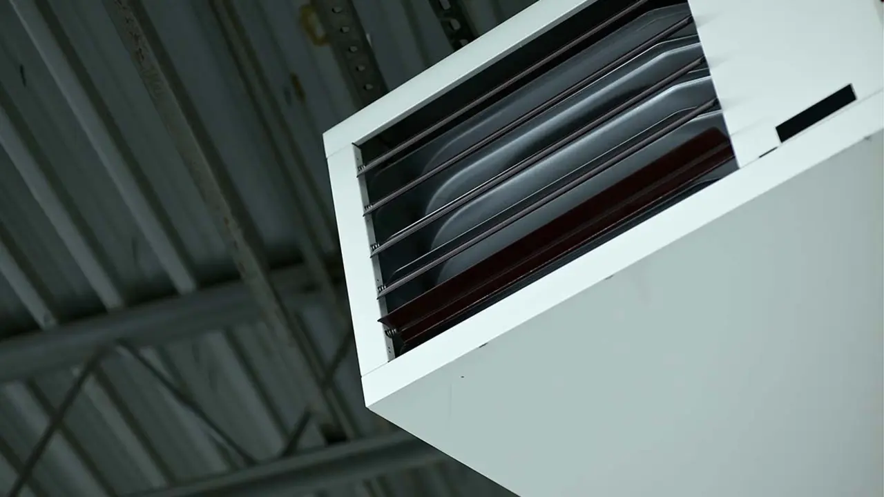 Heavy Duty Air Condition in the Warehouse