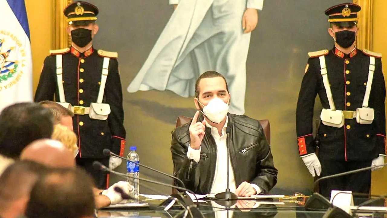 Bukele se reune con los alcaldes 5