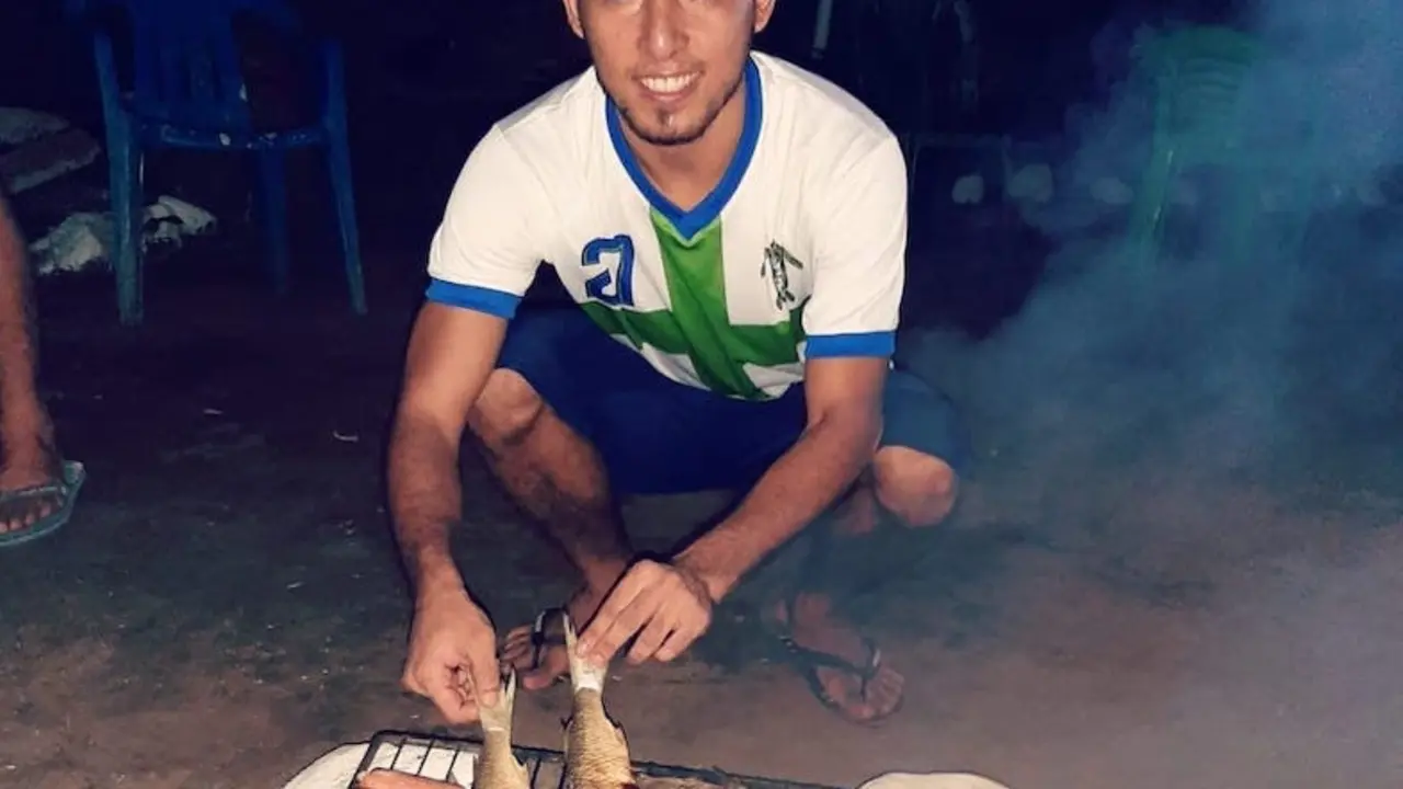 Copia de frank velasquez con pescados