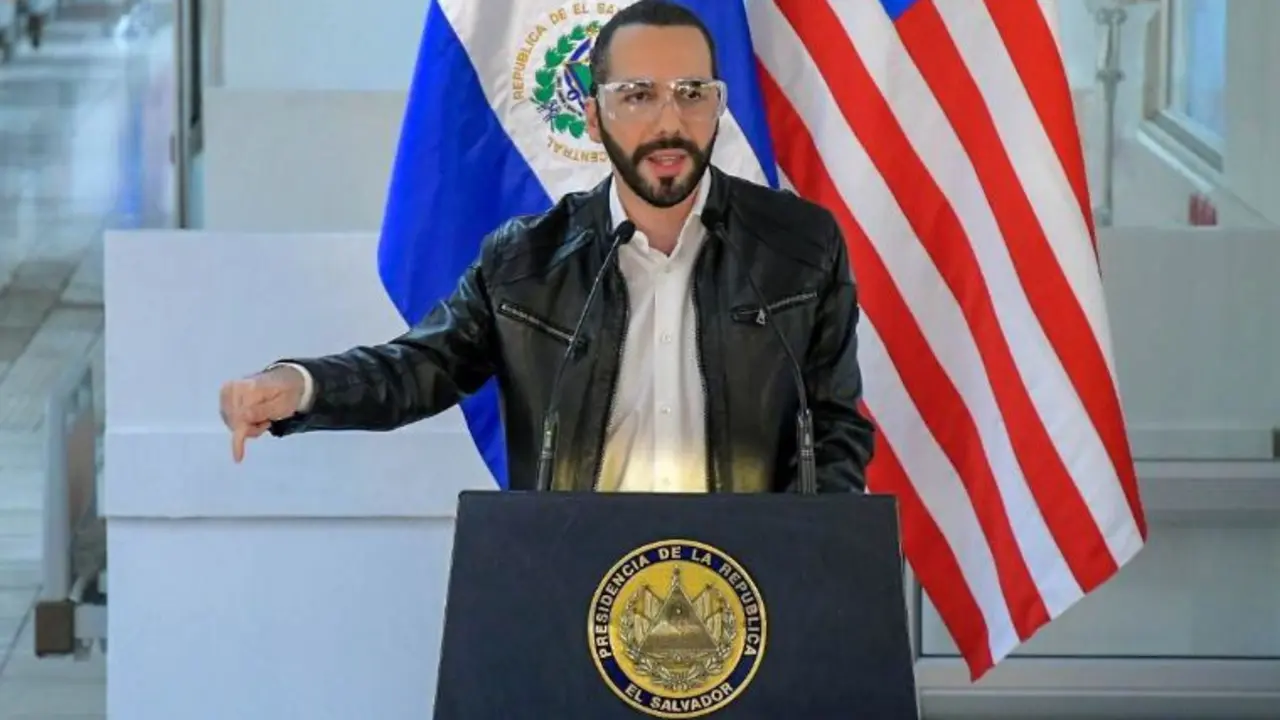 Bukele en el Rosales