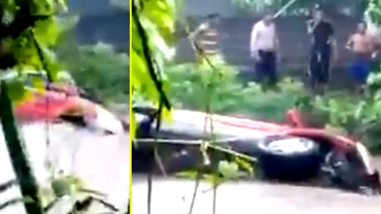 Carro arrastrado por corriente en La Uni&oacute;n 4