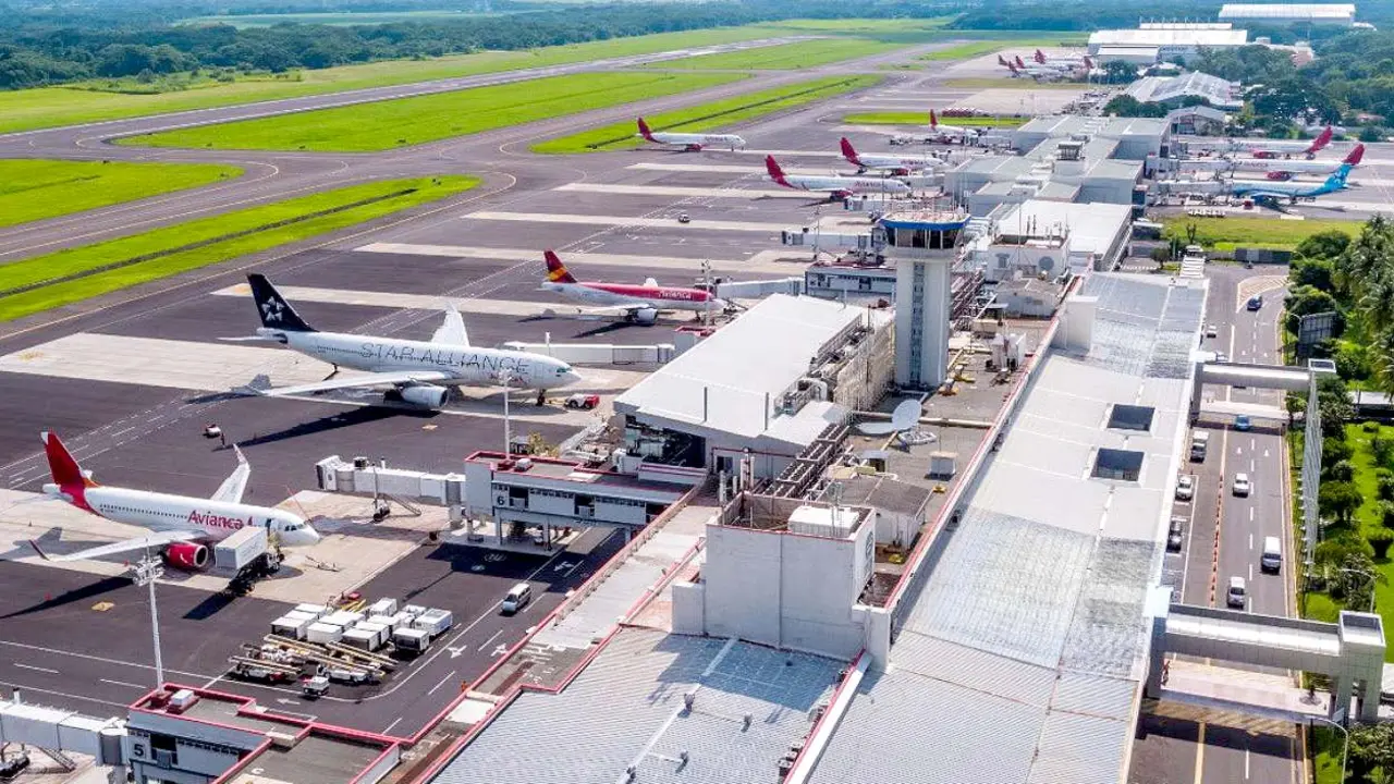 Aeropuerto Internacional de El Salvador