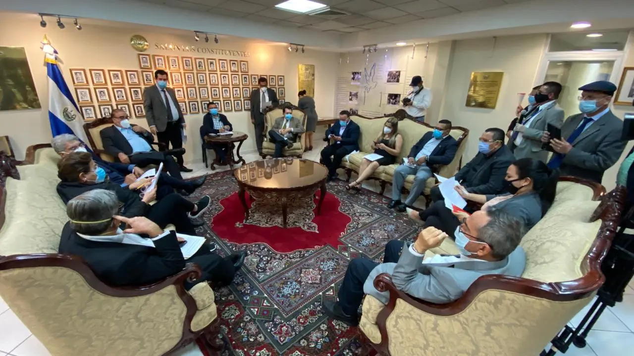 Comisi&oacute;n de Hacienda Asamblea