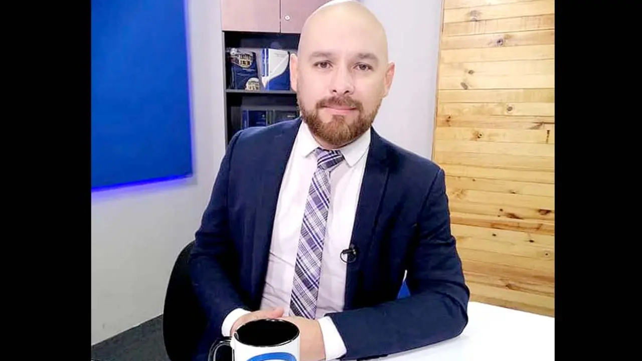 Doctor Francisco Erazo Cadena foto tomada de Televisi&oacute;n Legislativa 2