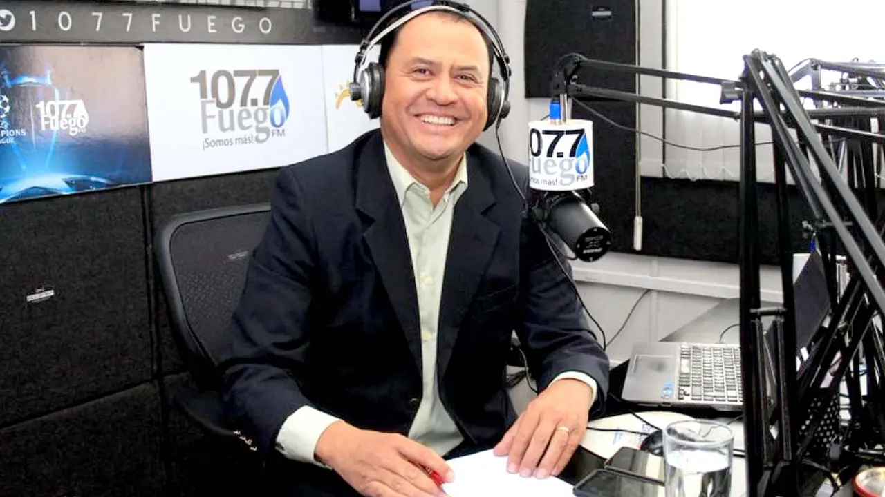 Ernesto L&oacute;pez foto tomada de su cuenta de Twitter