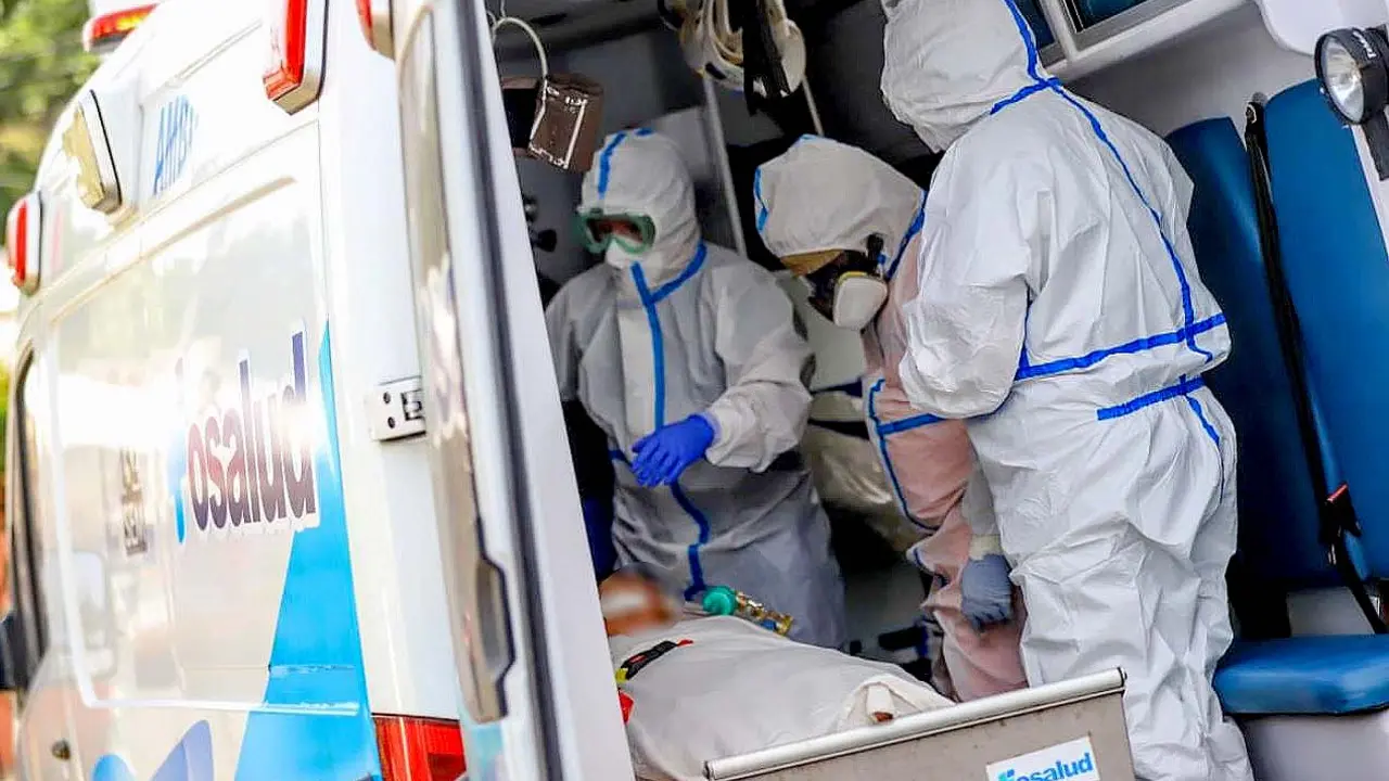 Paciente con coronavirus trasladado al nuevo hospital Foto tomada de Hospital El Salvador