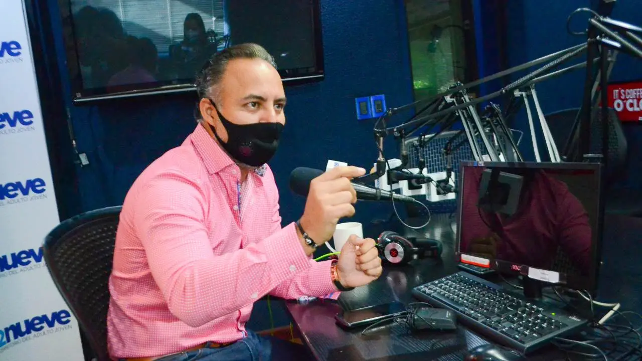 Conan Castro en la 102 nueve