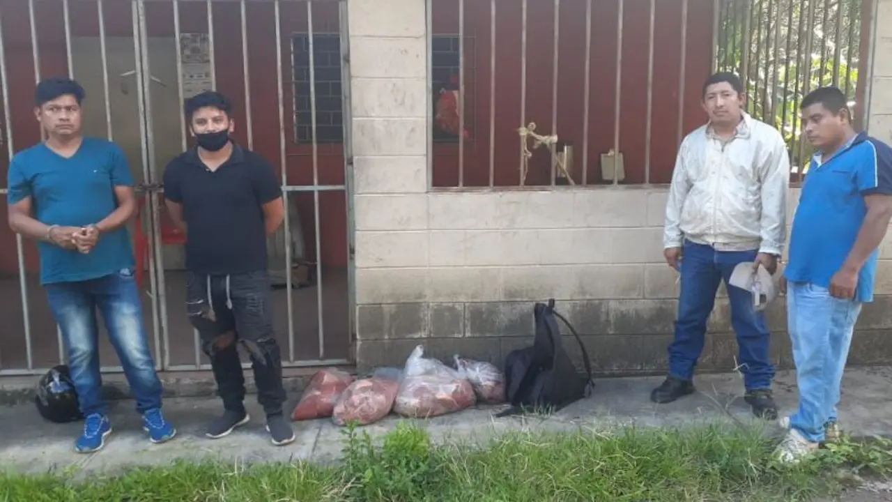 Con paquetes de carne