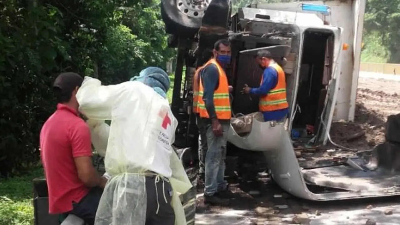 Accidente en autopista los Chorros