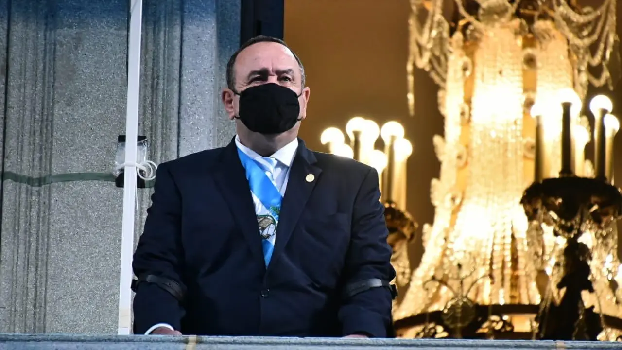 Giammattei en independencia de Guatemala