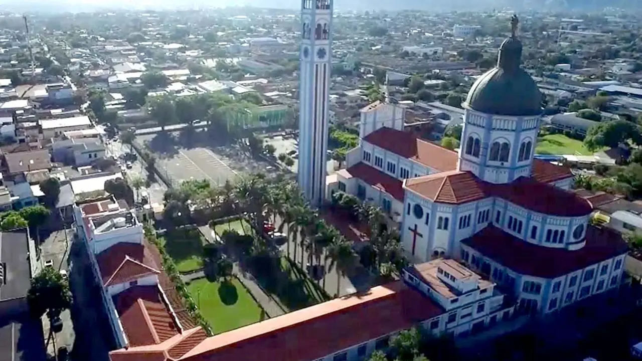 Iglesia Don R&uacute;a imagen tomada de Salesianos Don R&uacute;a