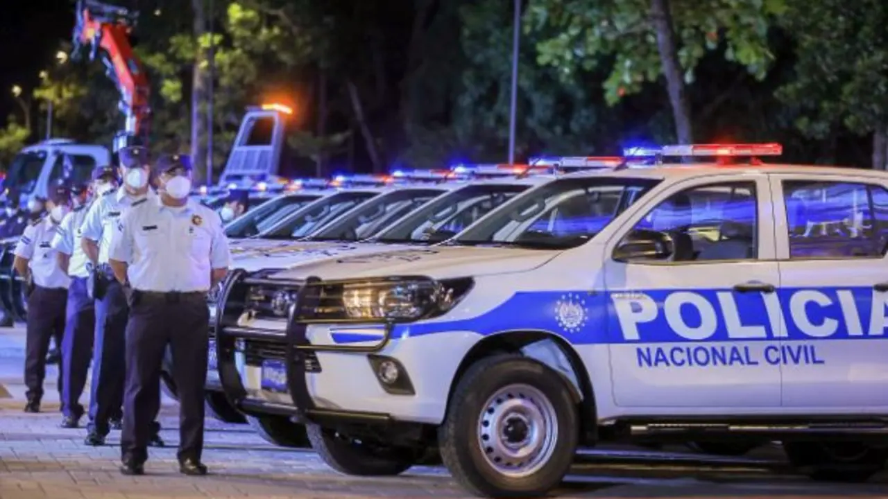 43 patrullas a la PNC