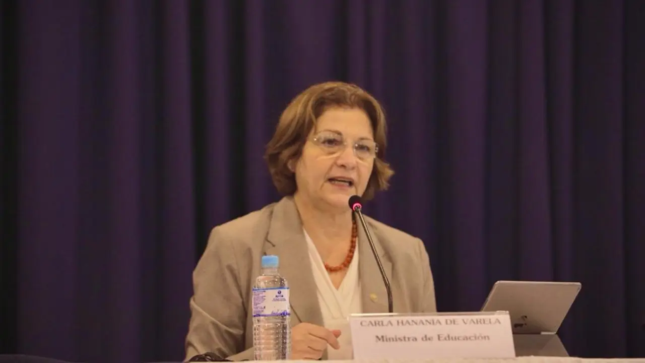 Carla Hanan&iacute;a 2