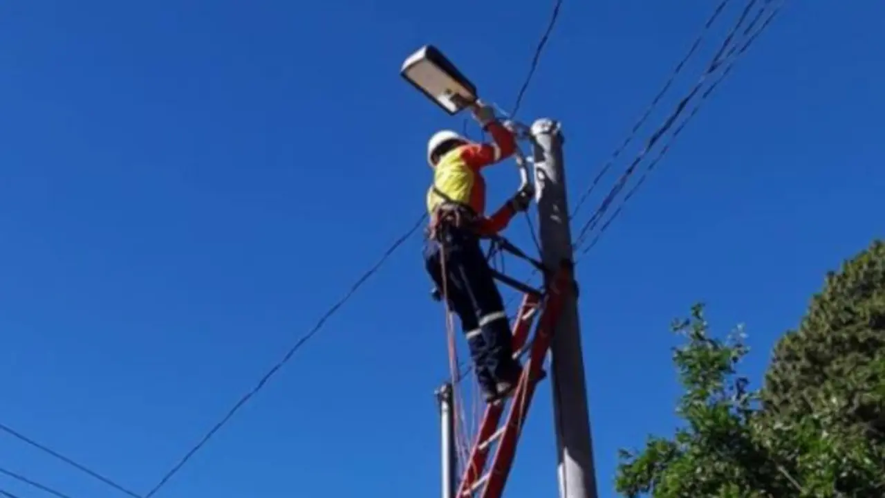 L&aacute;mpara en Calle al Volc&aacute;n