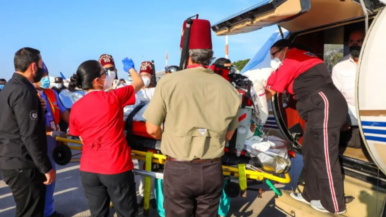 Traslado de ni&ntilde;o a Galveston
