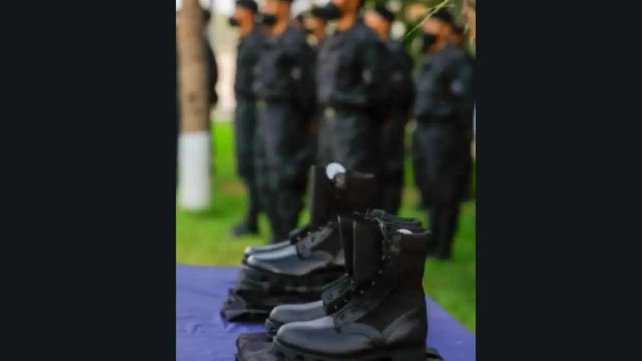 Uniformes y botas a STORM