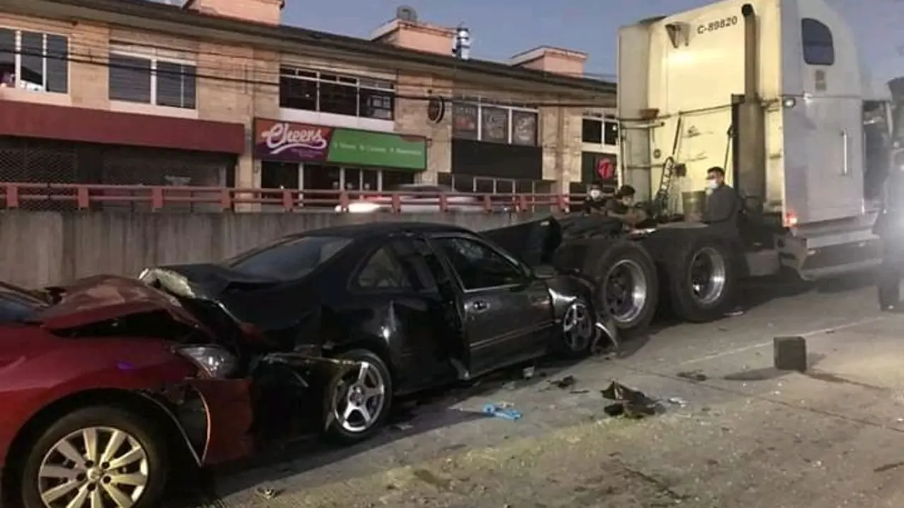 Accidente en redondel masferrer