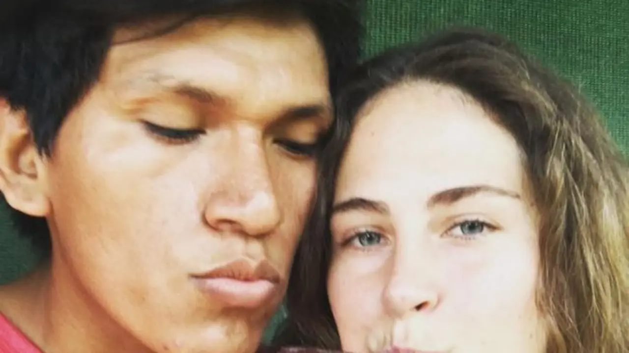 Brit&aacute;nica y peruano