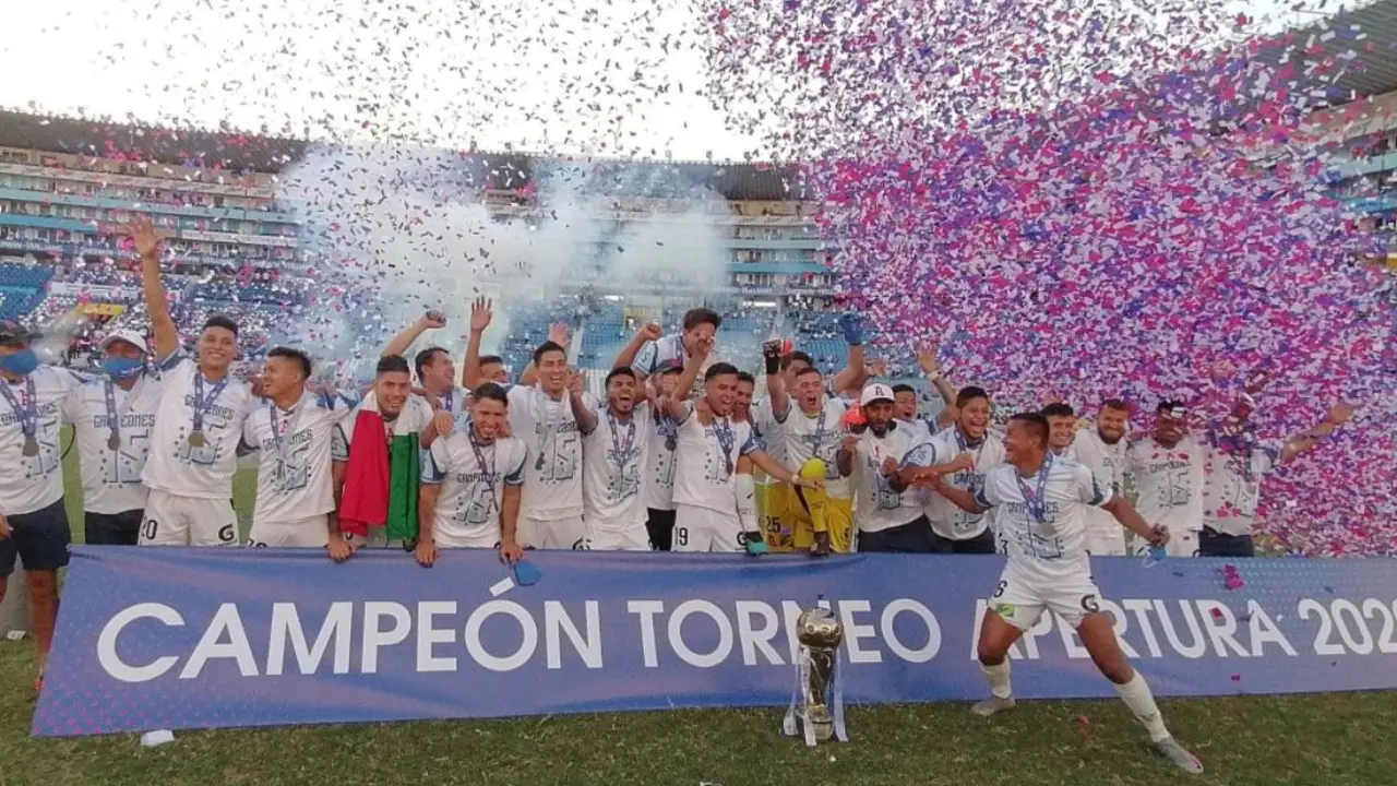 Alianza Campe&oacute;n