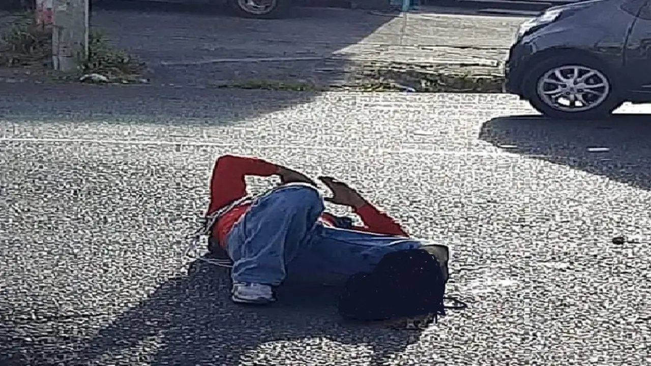 Vendedor informal atropellado