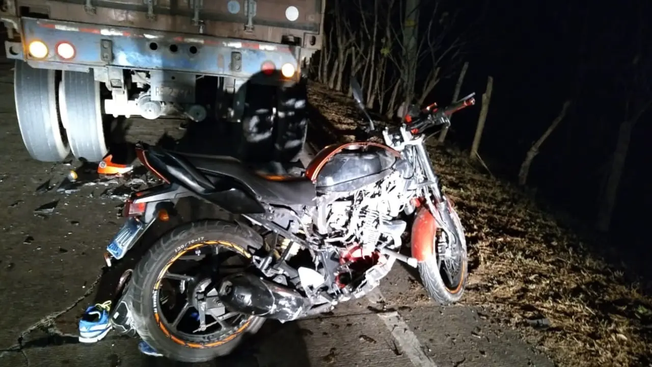 Polic&iacute;a en Metap&aacute;n