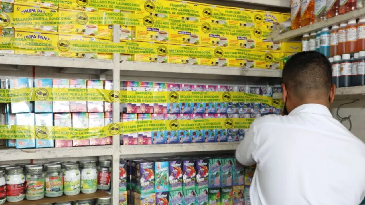 Medicamentos en edificio 4