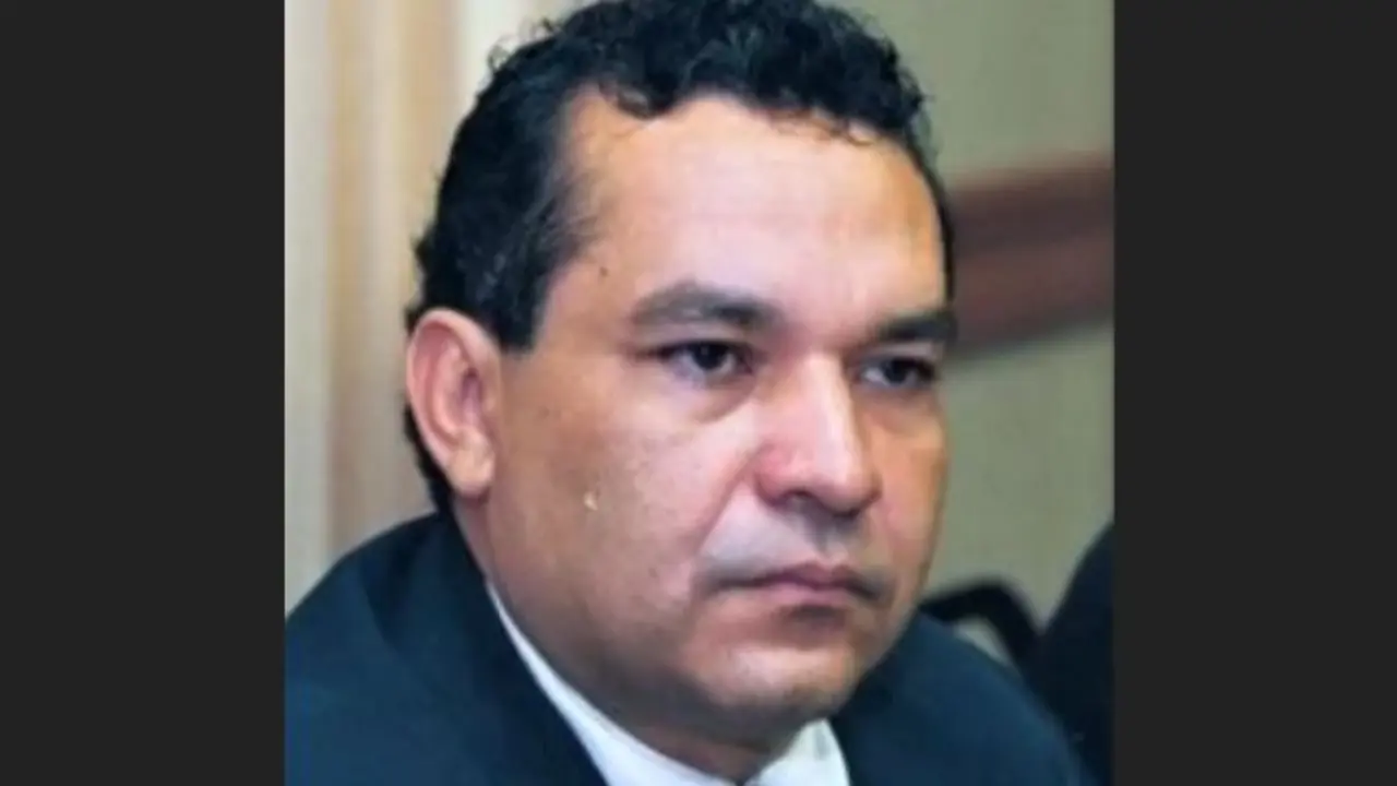 Hermano de Sigfrido Reyes