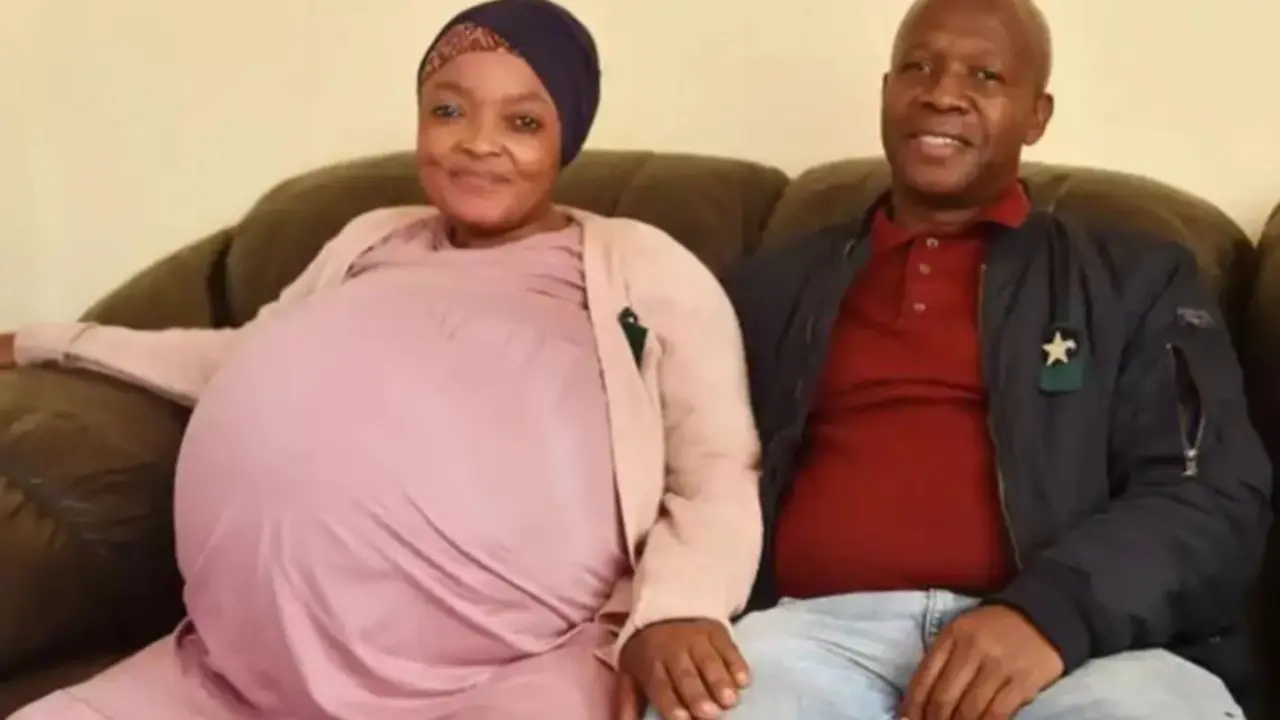 Mujer con 10 beb&eacute;s