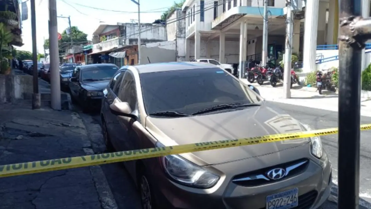 Asesinados en barber&iacute;a