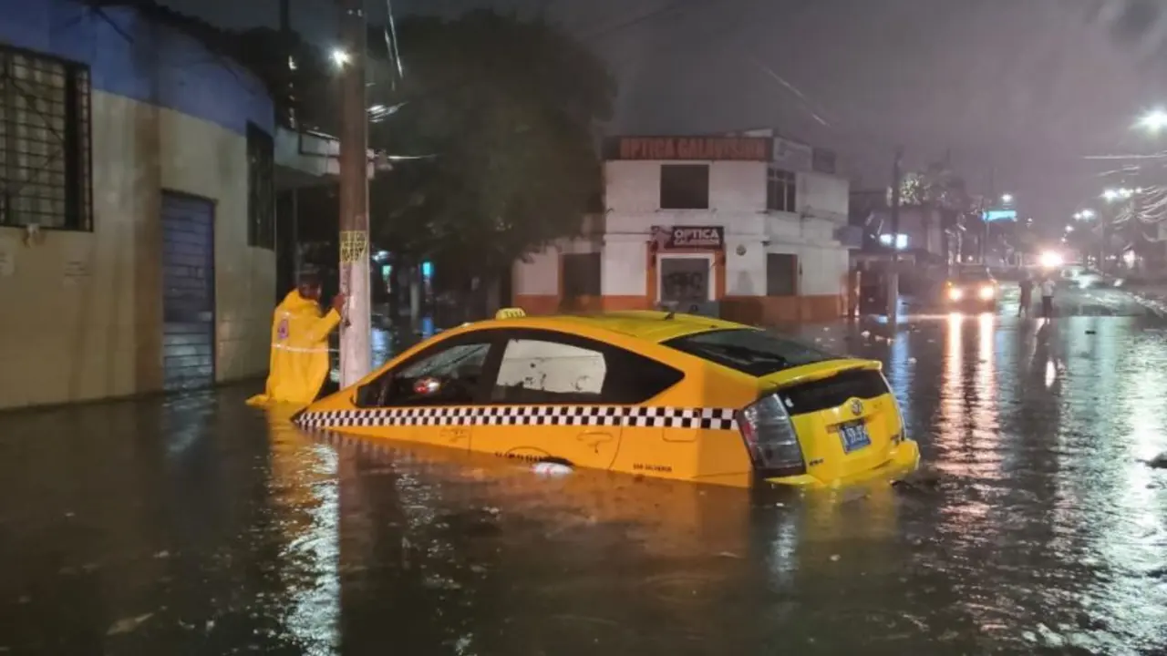 Inundaciones en noche del domingo