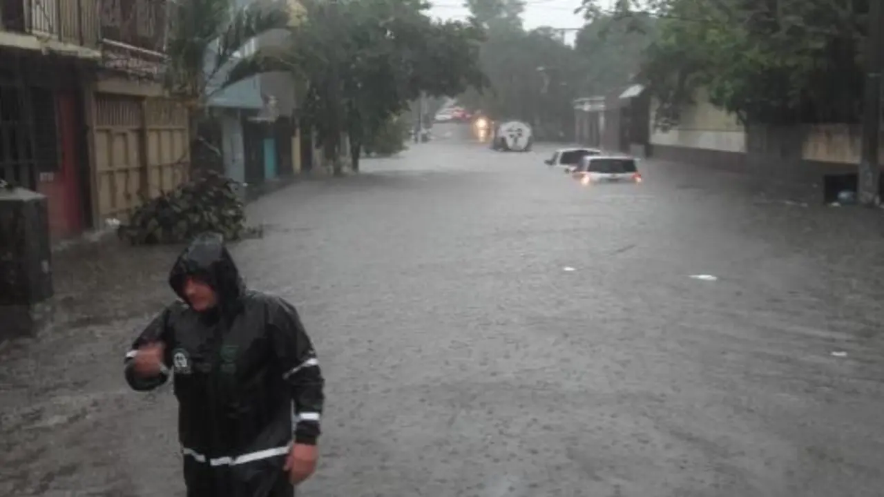 Alerta verde por fuertes lluvias