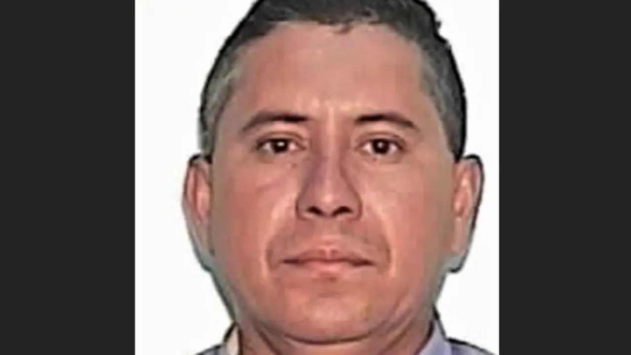 Director y profesor de escuela