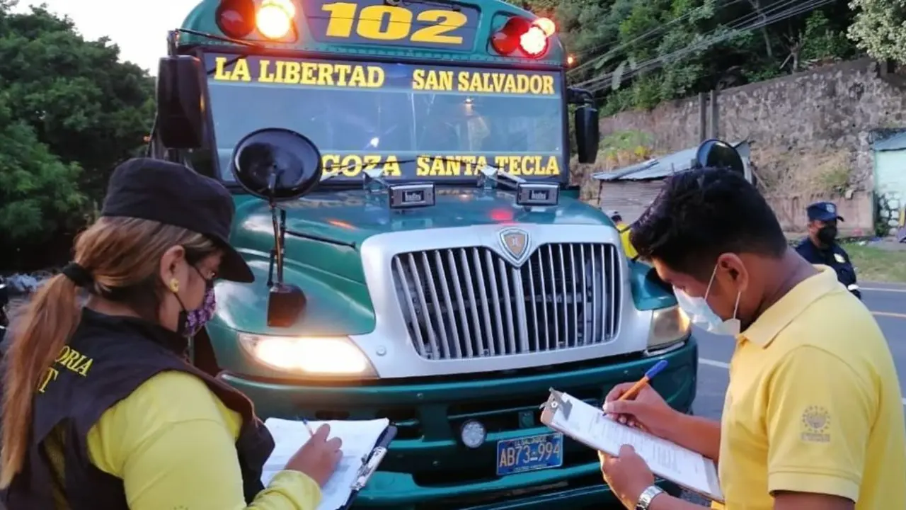 Sancionan a la ruta 102