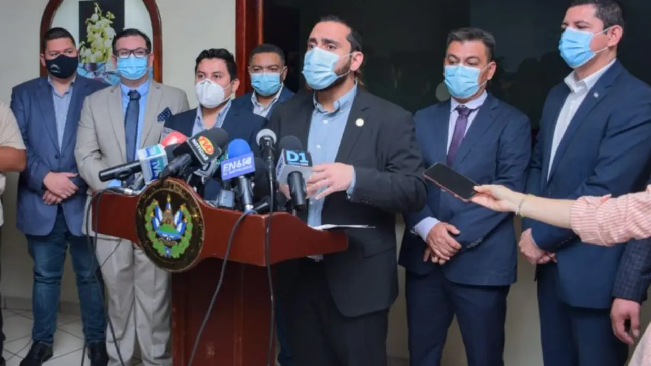 Alab&iacute; en la Asamblea