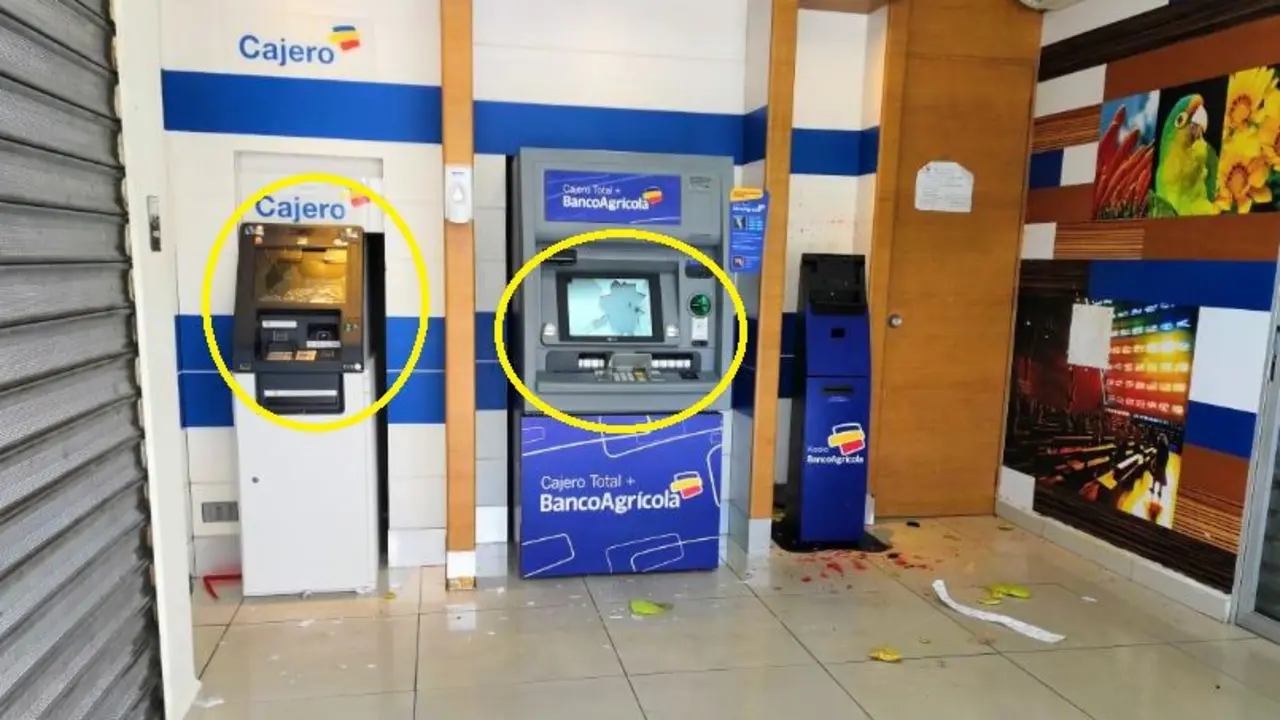 Cajeros en Santa Tecla