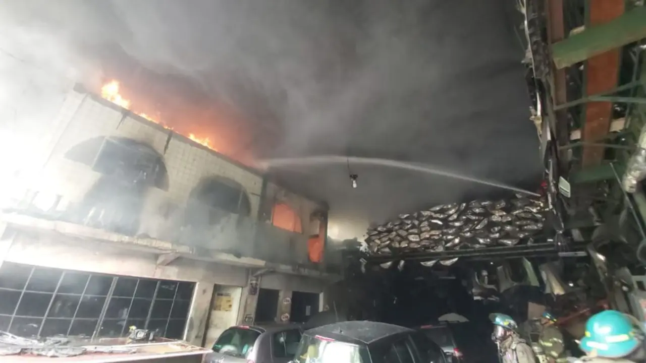 Incendio en venta de repuestos